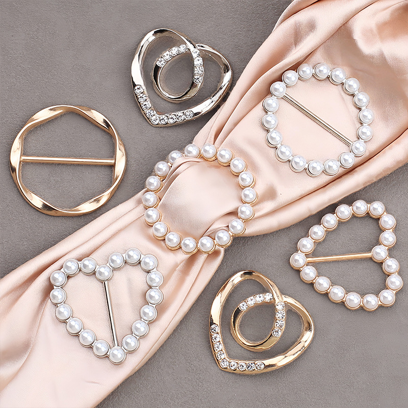 Fashionable High-End Waist Fixed Buckle Silk Scarf Scarf Decorative Buckle Metal Pearl Heart Corner Knotted Buckle Accessories