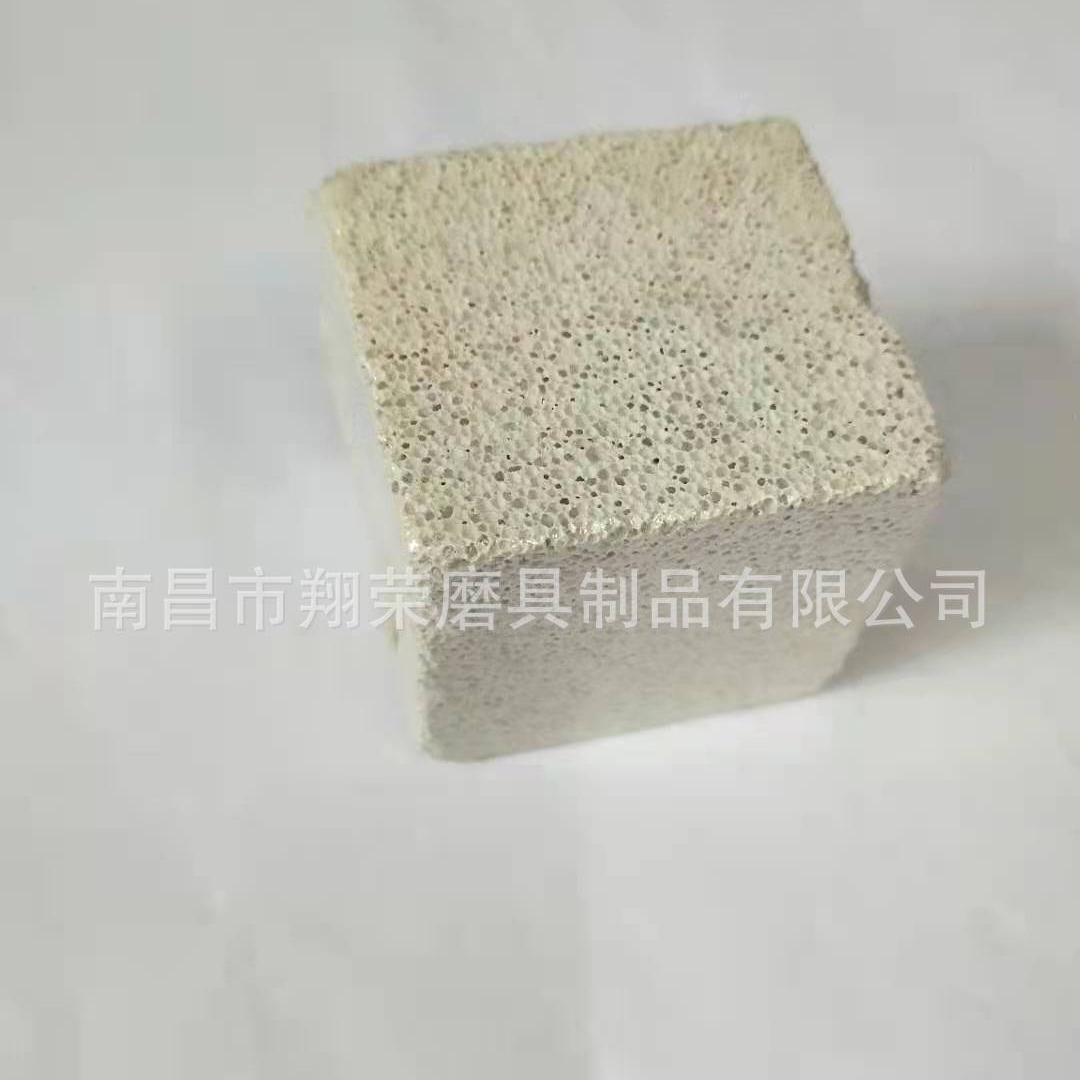 Square Small Plum Blossom Pet Teething Stone, Essential for Hamsters, Various Styles Available, Can Be Sourced from the Factory, Samples Available