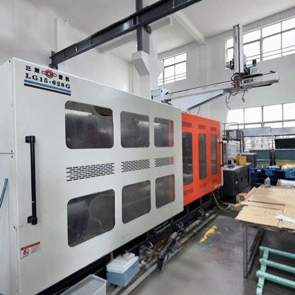 Transfer Factory Machine Ssanshin Yizumi Injection Molding Machine Un200A5,Un200A2,Un260A5 Used for Sale