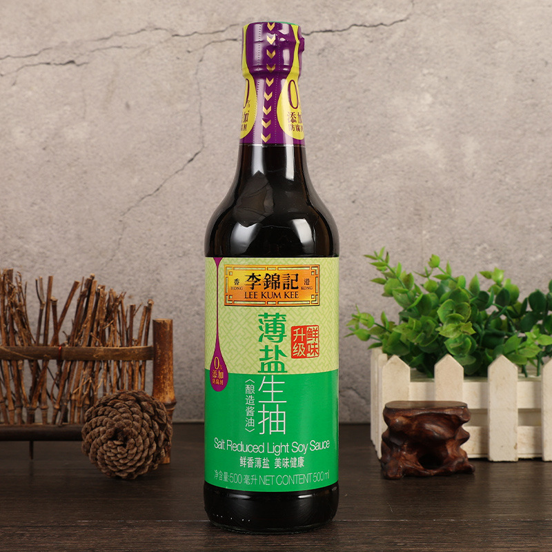 Lee Kum Kee Lightly Salted Soy Sauce 500ml, Lightly Salted Brewed Soy Sauce for Cold Dishes, Dipping, and Stir-Fry Seasoning, Wholesale, Enhanced Flavor