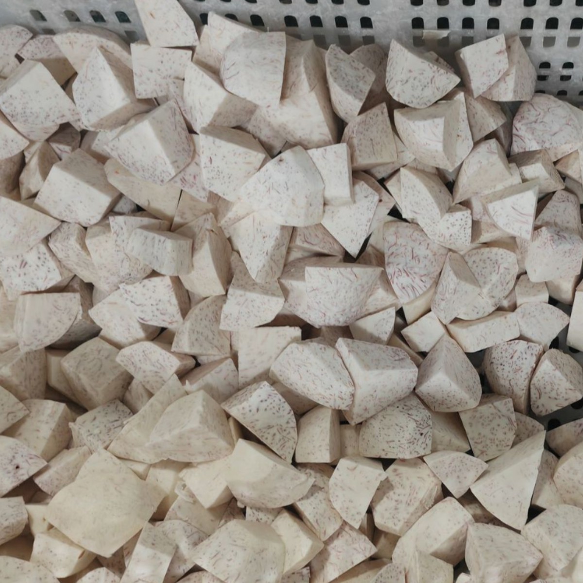 Lipu Farm Fresh Taro Chunks, Freshly Cut Taro for Taro Milk Tea, Desserts, Baking, Hotel and Catering, Direct Sales from the Place of Origin