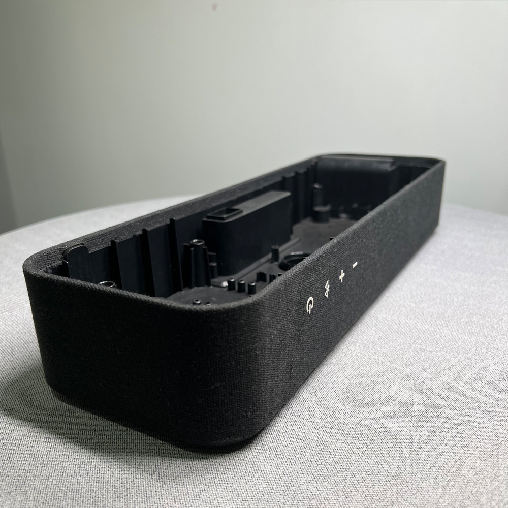 Processing Cloth Patches, Hardware, Hot Stamping, Horn Computer Bags, Plastic Hardware, Plastic Computer Host Logo Silicone