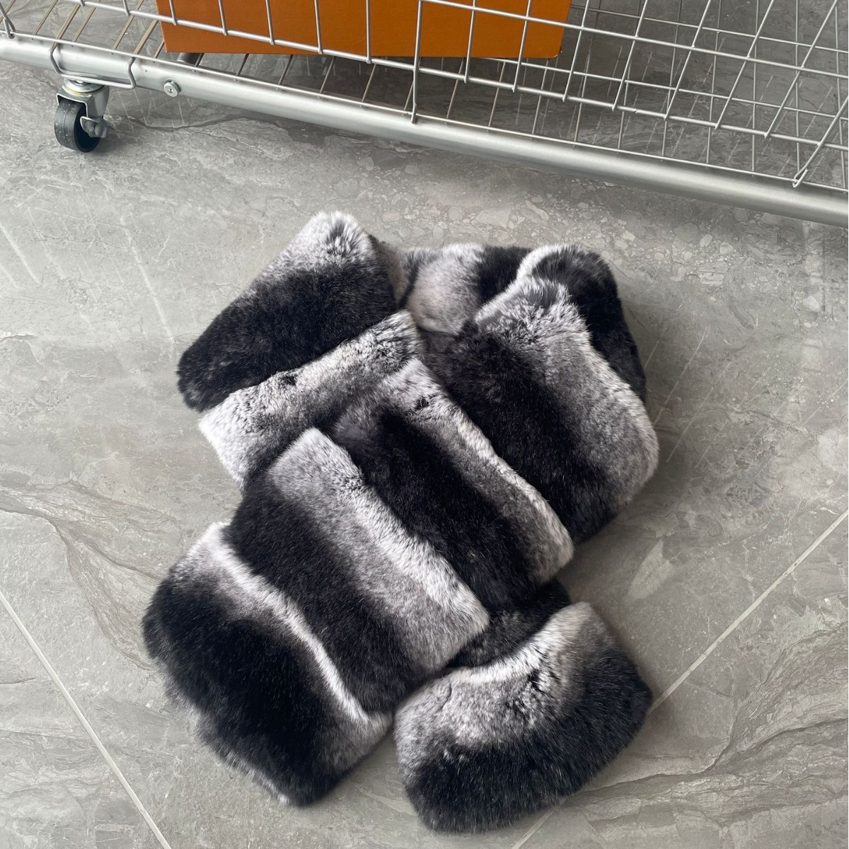 Double-Sided Rex Rabbit Fur Chinchilla Blue and Purple Striped Fur Scarf