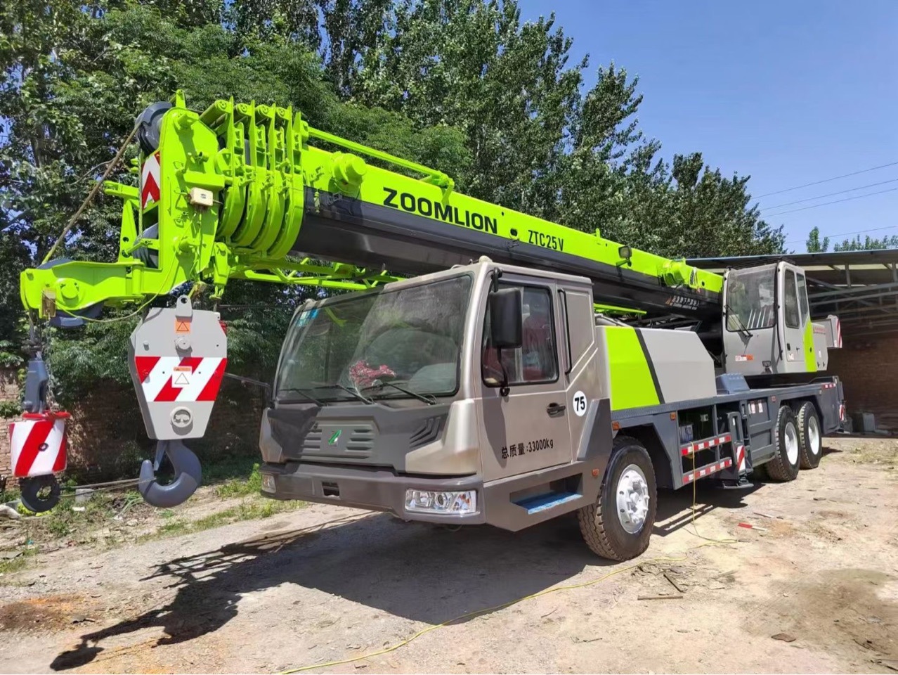 Used Zoomlion 25Ton Truck Crane for Sale 25 Ton Crane