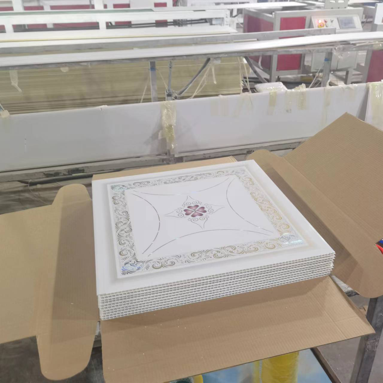 Панели потолка из ПВХ, интегрированные потолочные панели, быстрое установление, для кухни, гостиной, ванной, квадратные панели