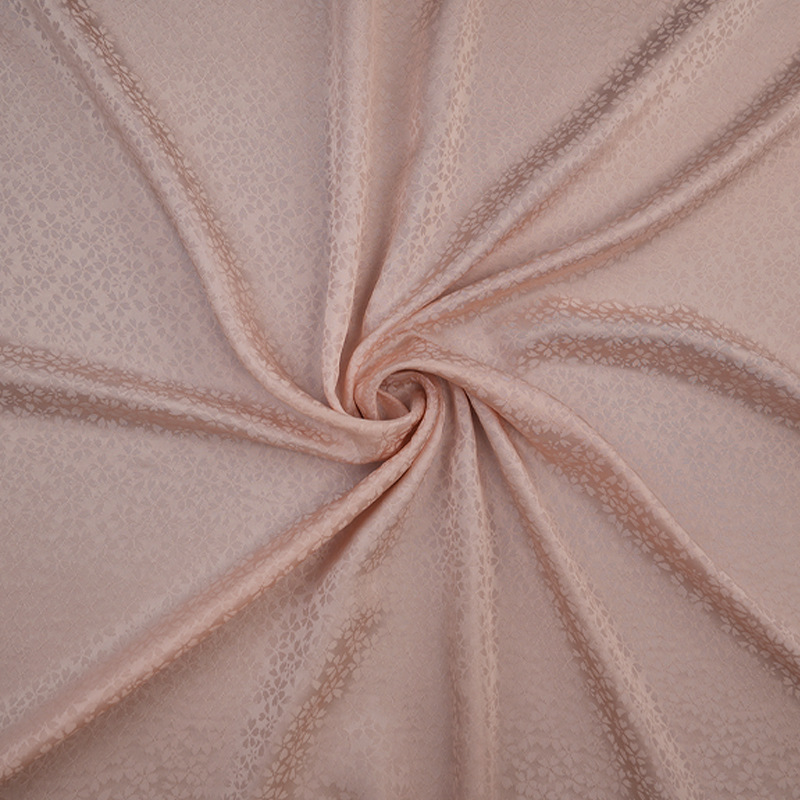 Zhang Linggen's Silk Fabric for Traditional Chinese Hanfu and Cheongsam Vests