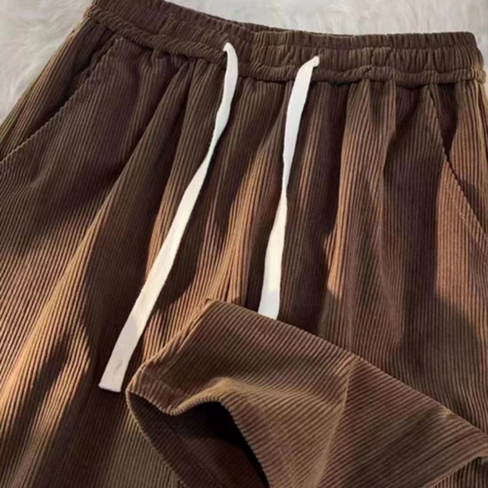 11 Pit Polyester Corduroy Belongs to the Category of Finer Corduroy, with Fine Velvet Strips and Soft Surface Texture