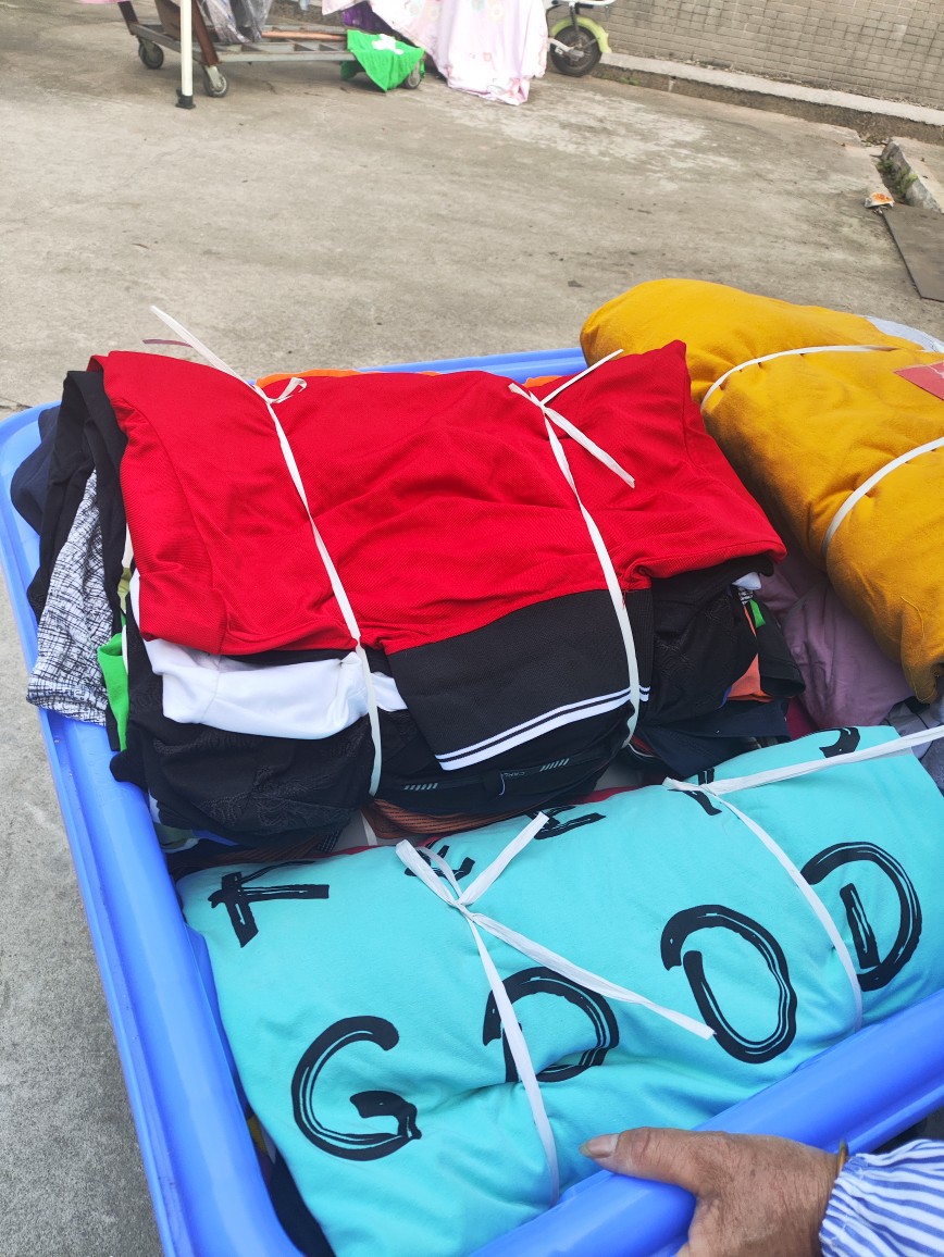 Second-Hand Clothes, Old Bundles Shipped from Africa and Southeast Asia, Live Supply from Vietnam, Short-Sleeved Waist-Cinching T-Shirts, Short Tops