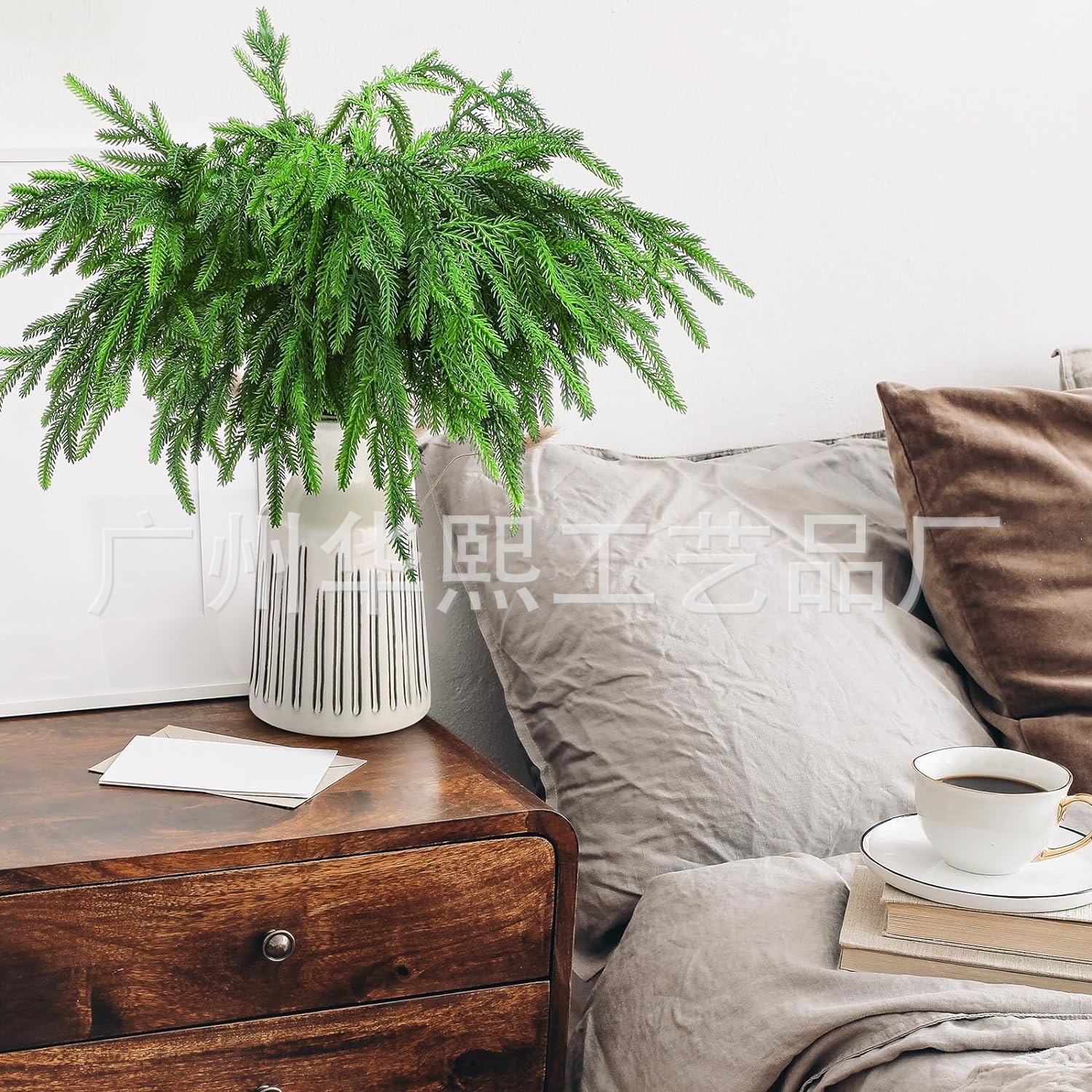 Cross-border simulation Christmas pine needle decoration plastic flower artificial decoration artificial flower plastic flower single pine branch