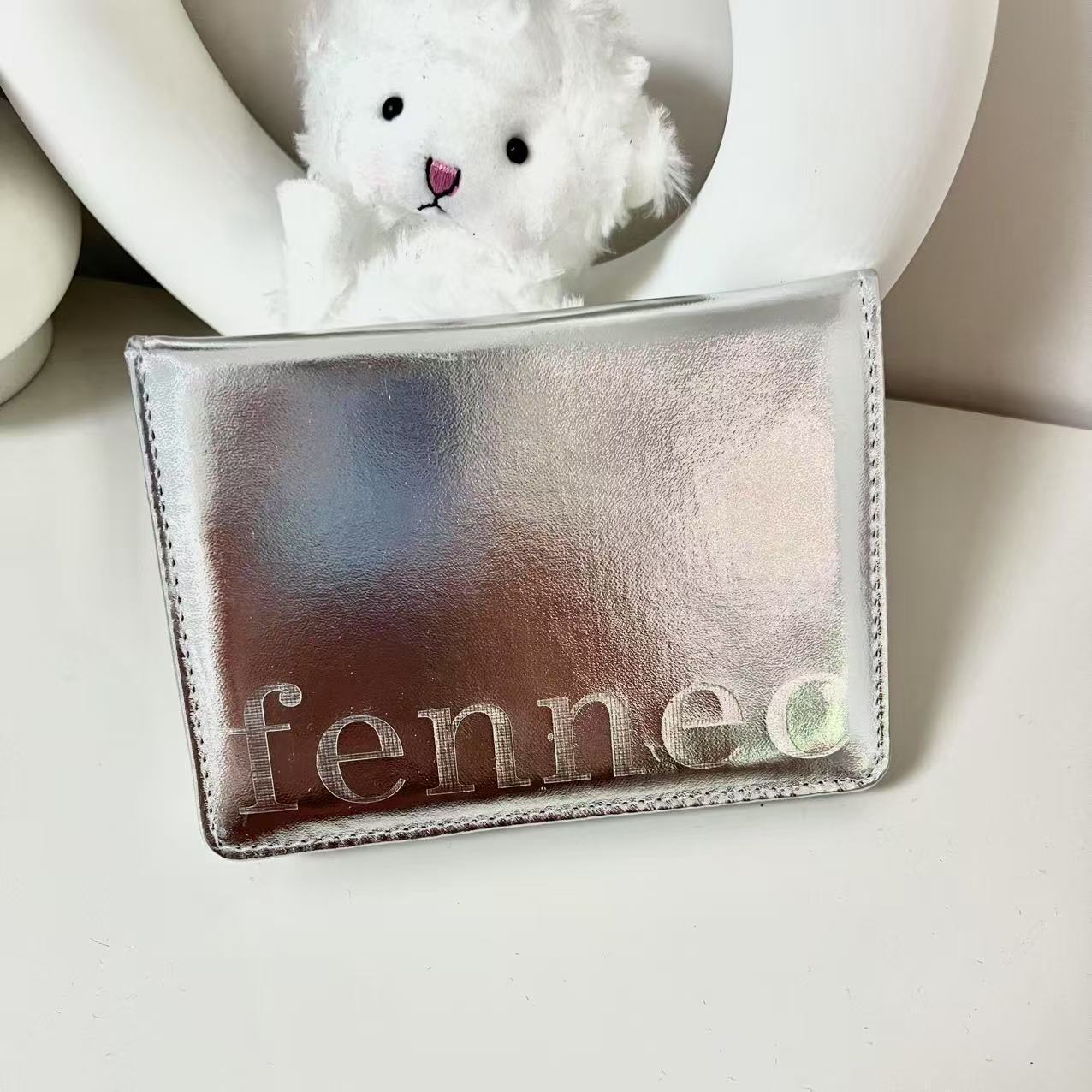 Wholesale Supply of Silver Leather Short Passport Holder Passport Document Bag Passport Book