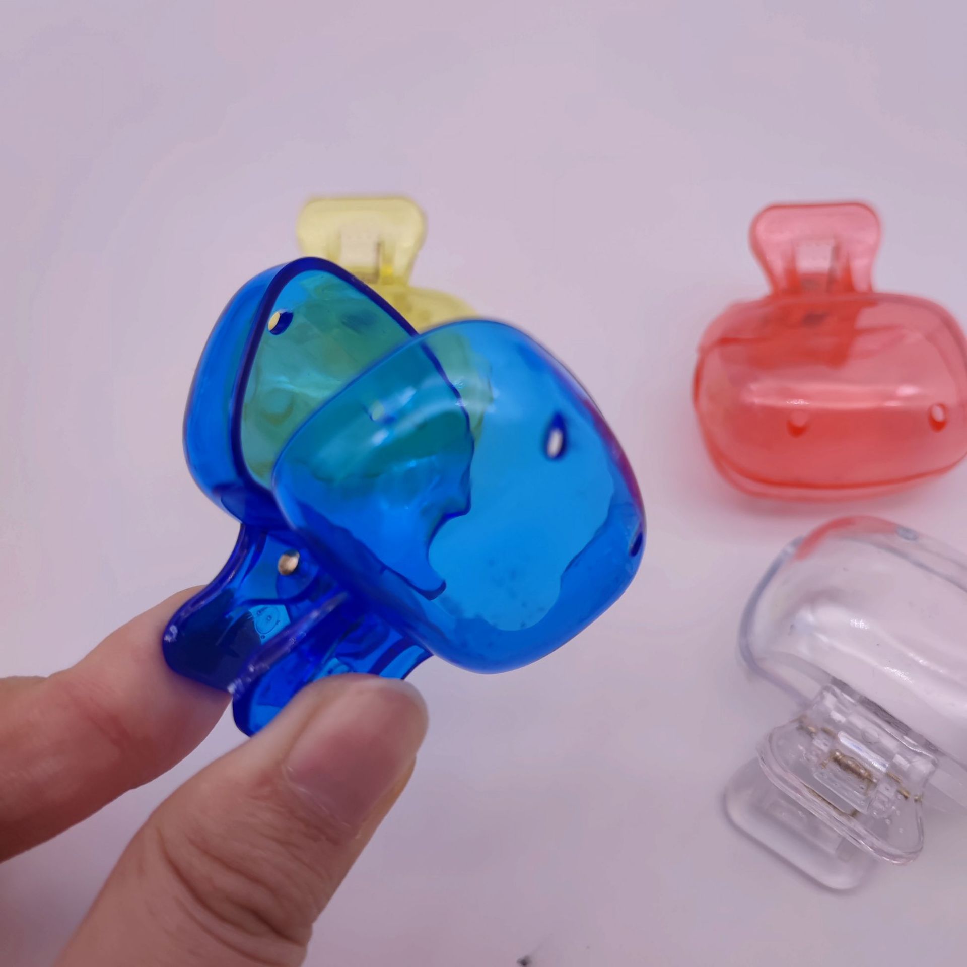 Amazon Cross-border AliExpress Explosions Toothbrush Storage Holder Travel Essential Toothbrush Protective Cover Portable Toothbrush Box