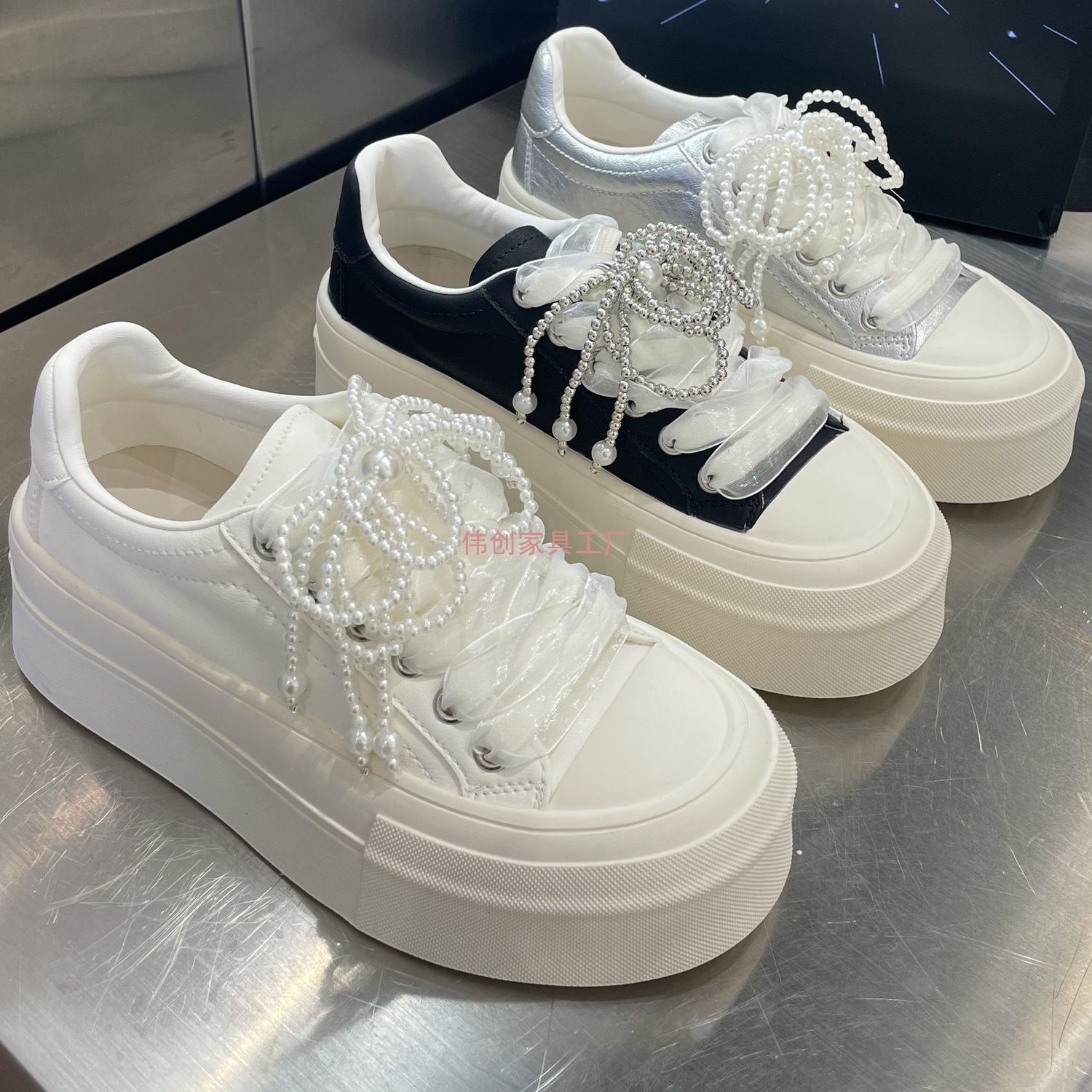 2025 Spring and Autum New Beaded Soft Leather Platform Shoes for Women Thick-Soled Casual Heightening Fashion Versatile White Shoes Sneakers
