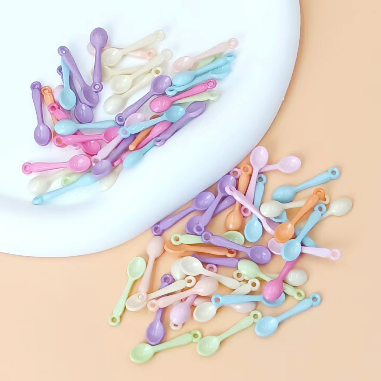 Дизайнерская креативная подвеска в форме ложки, модная, простая, радужного цвета, для украшений