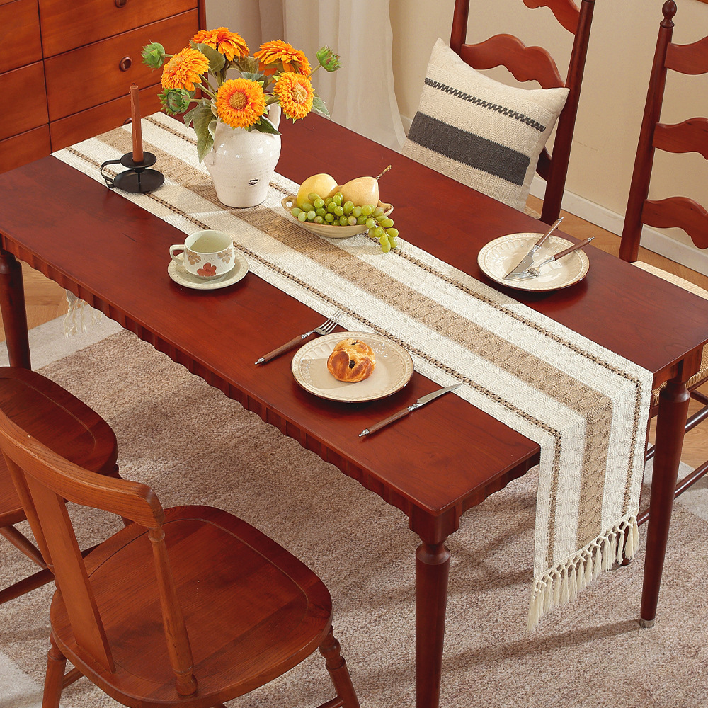 Cross-Border Nordic Style Color Matching Table Flag Simple Light Luxury Long Cloth Tassel Holiday Tea Table Table Flag Decoration Wholesale Manufacturer