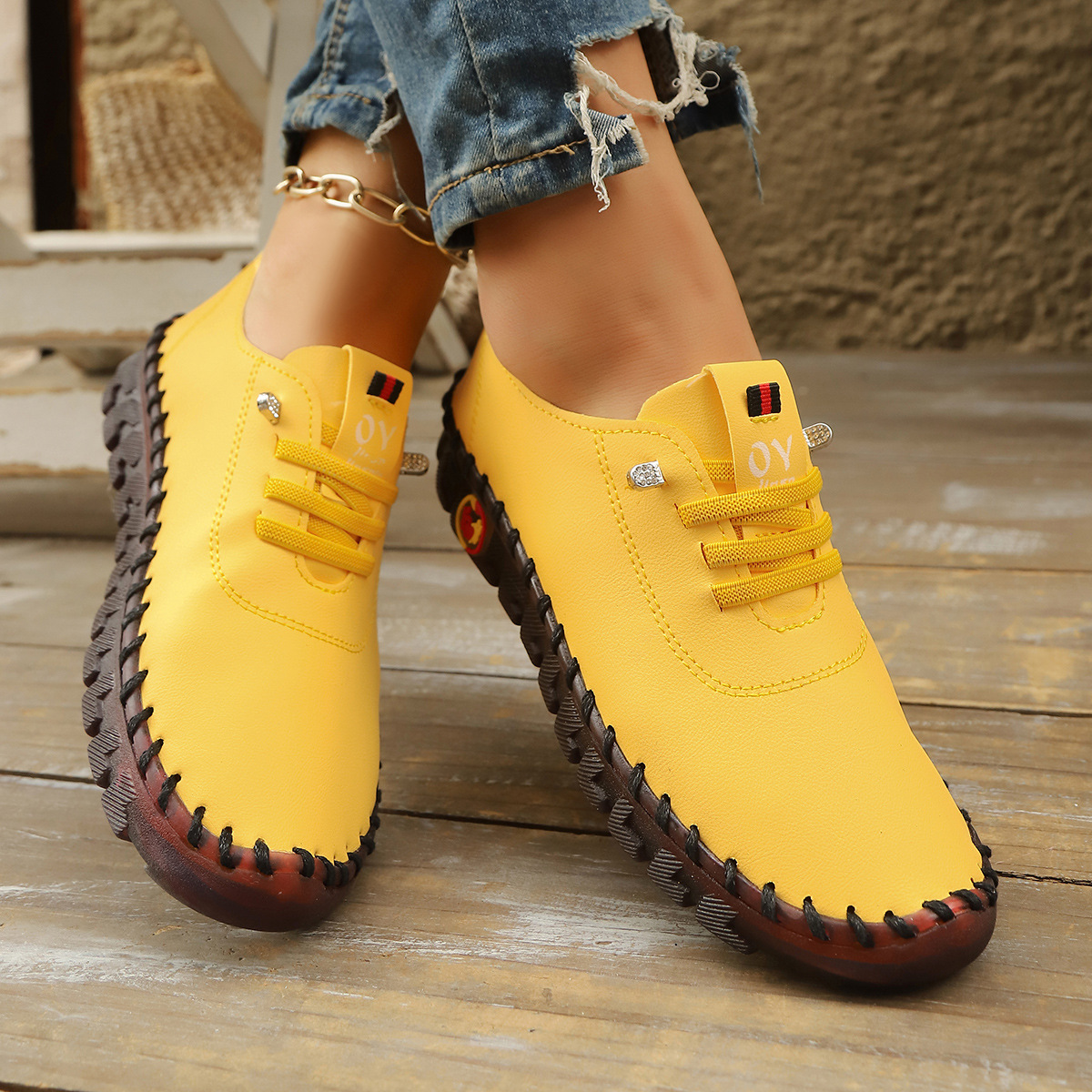 25 New Autum Casual Shoes for Women, Tendon Soft Soles, Hand-Stitched Shoes for Middle-Aged and Elderly Mothers, Women's Shoes, Ready for Sale