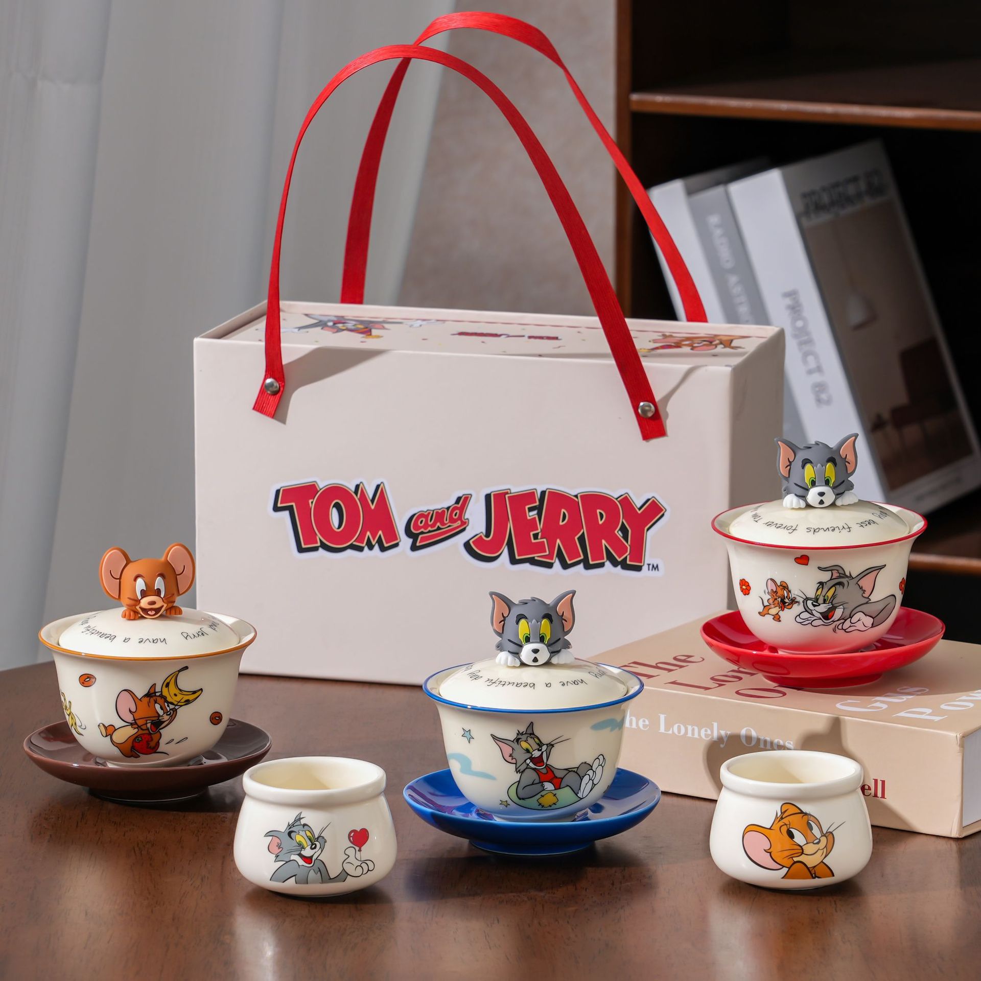 Набор для чая Том и Джерри для домашнего использования, новый керамический чайный набор 2025 года, подарочная коробка с одной чашкой и одной чашкой чая
