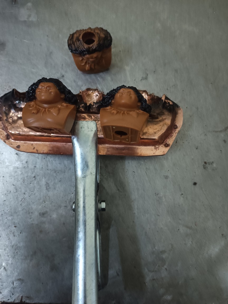 Professional Production and Manufacturing of Oil Injection Processing, Spray Painting Processing, Oil Injection Mold Manufacturing, Plastics, Electronics, Automobiles