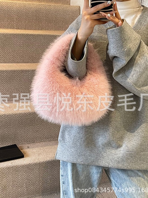 Portable Mao Mao bag women's autumn and winter new this year's popular bag high sense niche plush bag hand bag