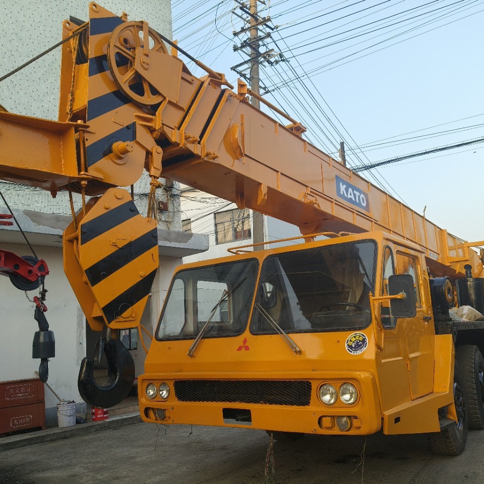 Б/У Японский кран на грузовике Kato 40 тонн, кран Xcmg 25K5, кран на грузовике Xcmg 50 тонн