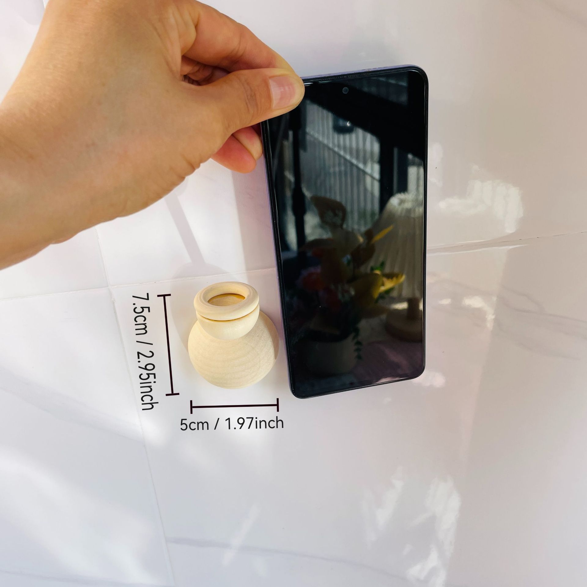 Wall-Mounted Tennis Storage Rack Tennis Display Rack Designer Ye Xian Wen Develops Cross-Border Hot Products