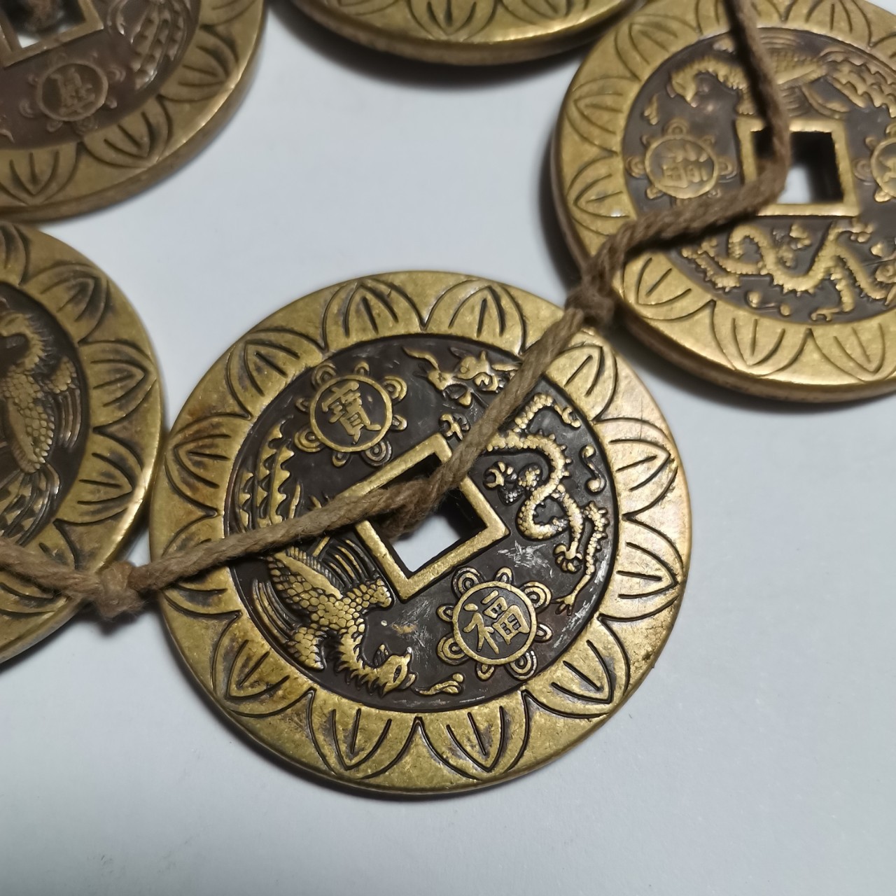 Diameter 43mm thick about 3mm Longfeng Baofu Daqing Shunzhi Kangxi Yongzheng Qianlong Jiaqing Antique Five Emperors Copper Coins