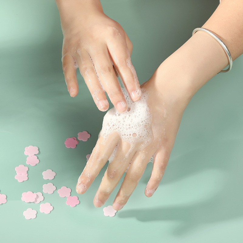 Rectangular Box for Students and Kidsren, Cute Mini Petal Disposable Soap Flakes, Travel Portable Soap Flakes
