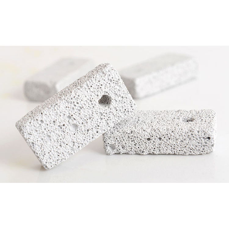 Long Volcanic Molar Stone, Hamster Small Pet Molar Stone, Rabbit and Guinea Pig Can Be Used, Origin and Supply Are Edible