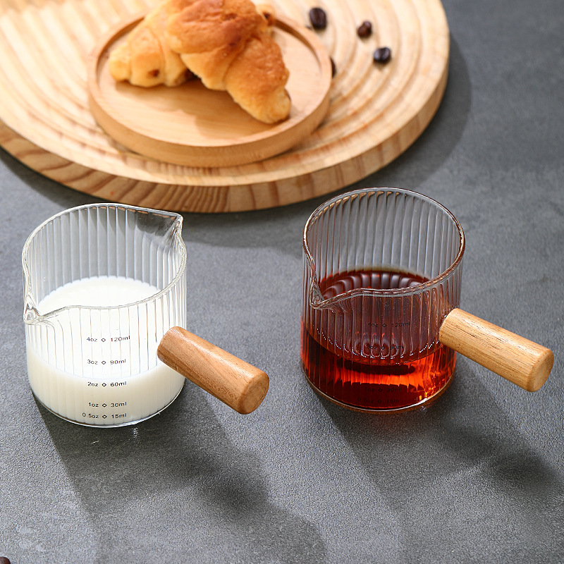 Italian-Style Glass Coffee Measuring Cup with Vertical Stripes, Small Capacity Milk Jug, Mini Milk Pitcher, Wooden Handle, Double Spout, Small Milk Coffee Pitcher