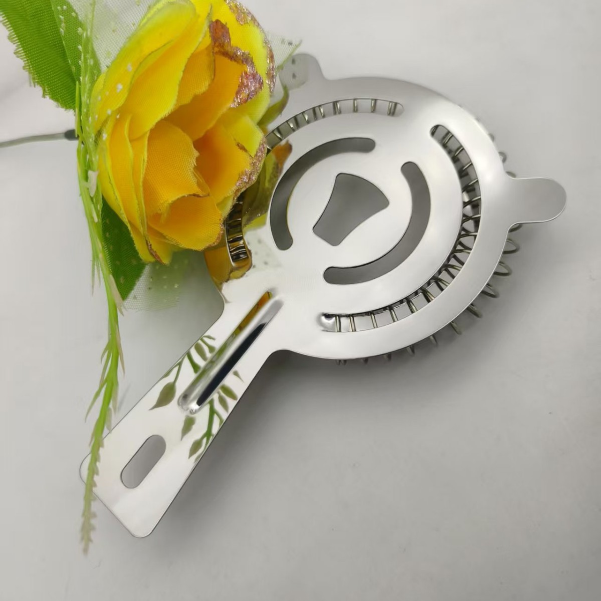 Manufacturer Wholesale Stainless Steel Ice Strainer Bar Ice Separator Bartending Tools Cocktail Ice Separator Cone-Shaped