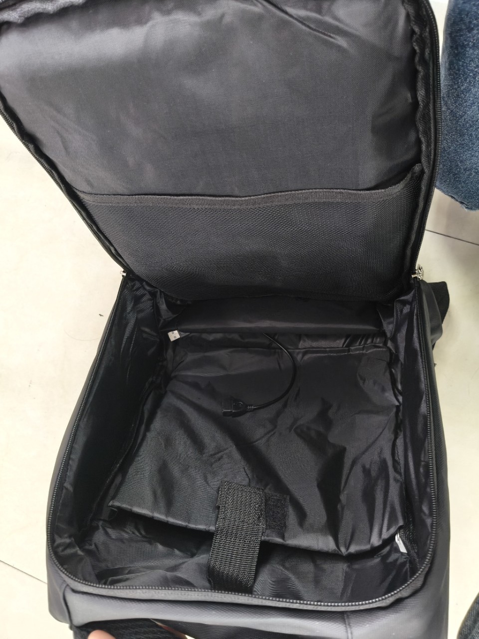 Casual Backpack Men's Business Casual Short-Distance Commuting Computer Backpack Large Capacity Multi-Compartment Water-Repellent Backpack Leather