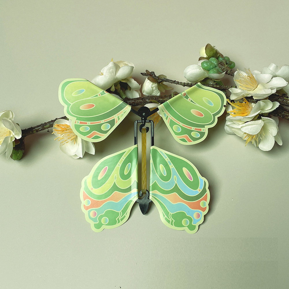 Shake the same flying butterfly creative decompression artifact surprise funny magic props interesting paper butterfly toys