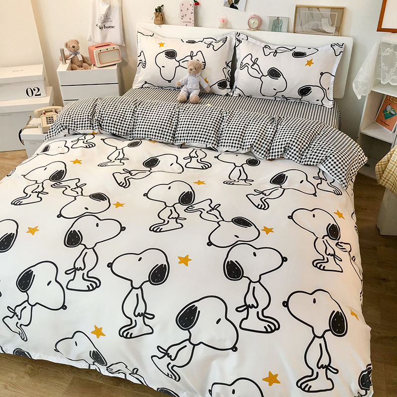 Foreign trade wash cotton Snoopy four-piece set bed hat Mickey men's and women's student dormitory three-piece set bedding wholesale