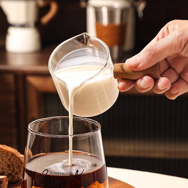 Small glass milk cup Italian concentrated coffee cup extraction measuring cup with scale and milk jar Western food sauce Hopper sauce dish