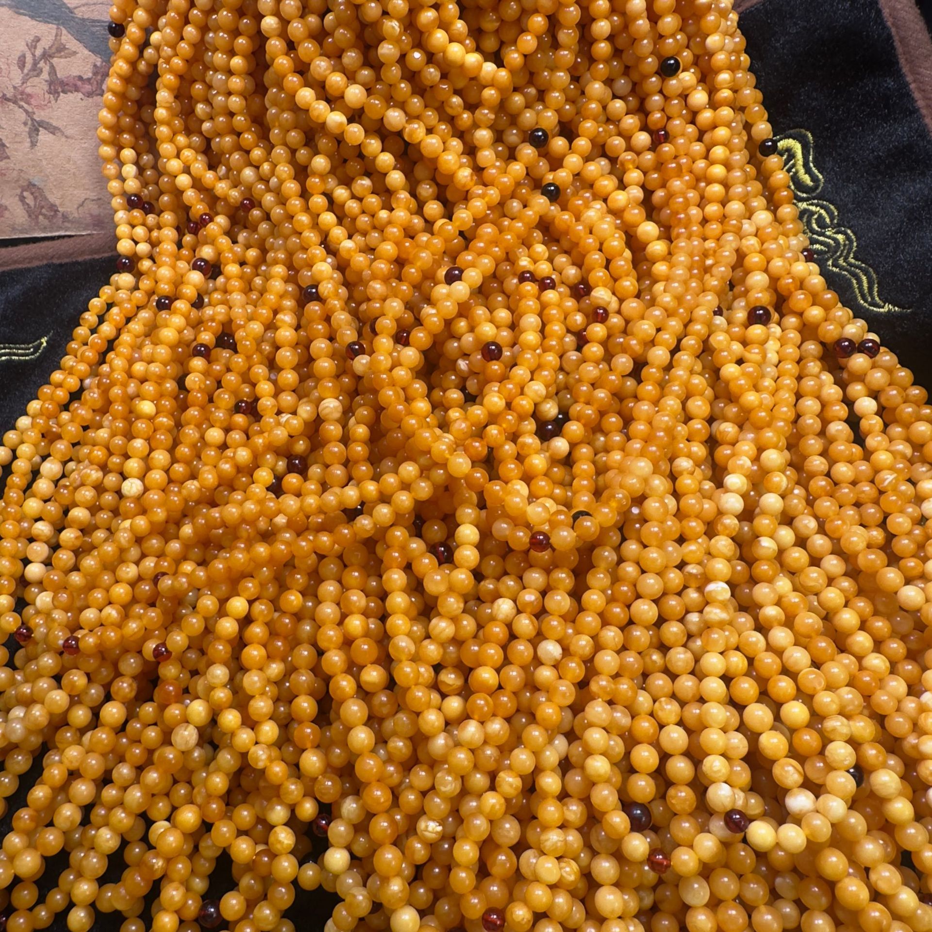 Сырье старого цветочного воска с цепочкой, старый пчелиный воск 5мм, 108 бусин Будды, маленькая красная книга, DIY бусины шутника из воска