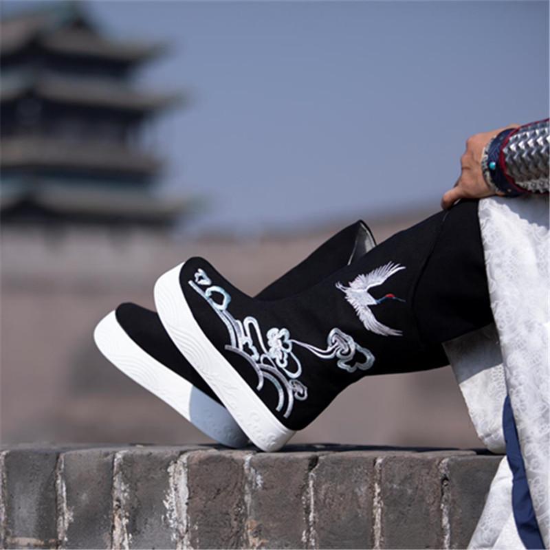 Ancient Style Travel Photography Horse-Faced Skirt and Soap Boots, Ancient Style Men's Hanfu Boots, Martial Arts Clothing, Wei and Jin Dynasty Ancient Court Boots