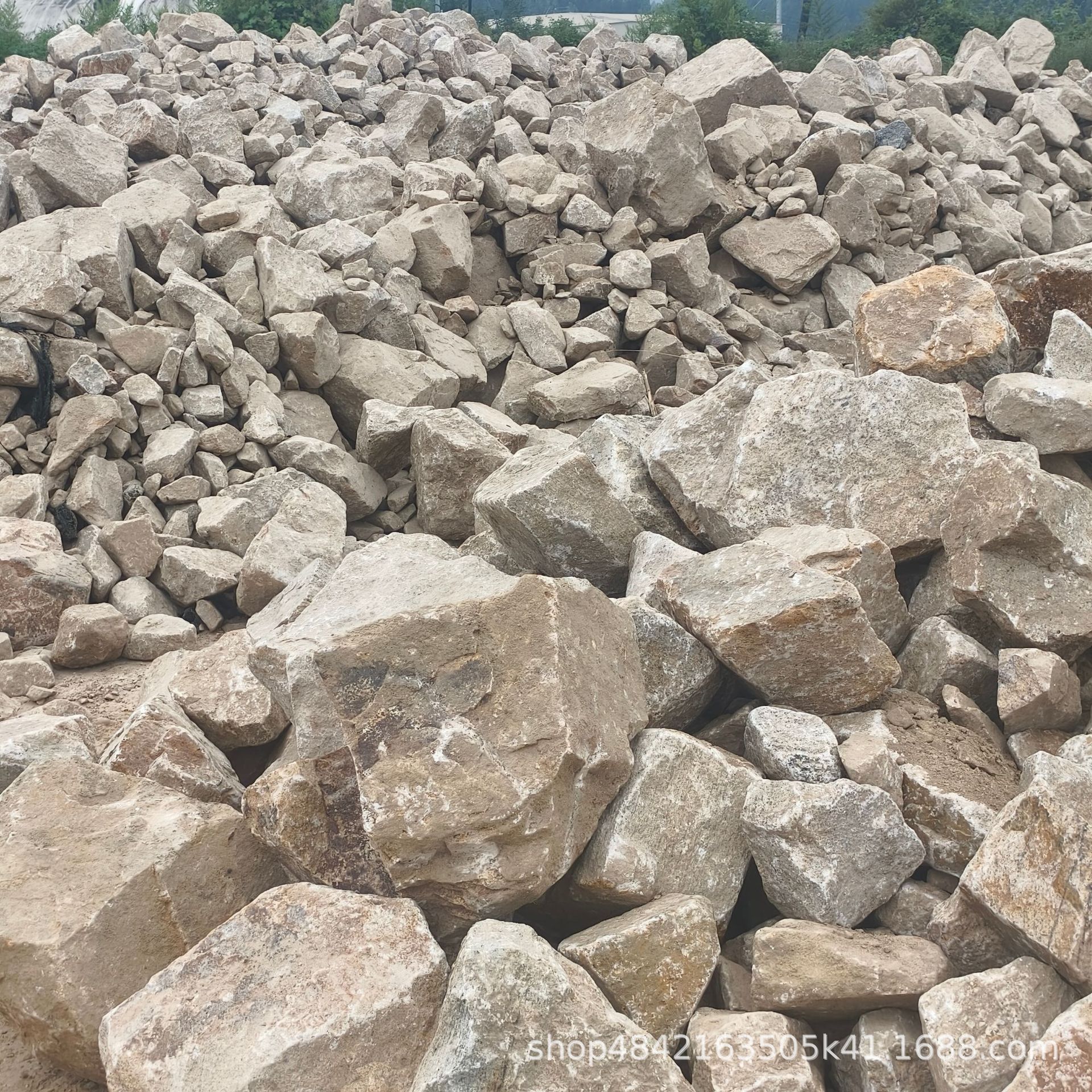 Baihe Yellow Stone, Baihe Gravel, Landscape Stone Wall, Sandstone, Granite, Irregular Courtyard Paving Stones