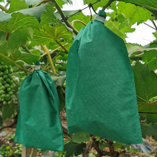 Fruit Sleeve Machine, Non-woven Fruit Sleeve Production Equipment, Non-woven Fabric Dust Sleeve Machine