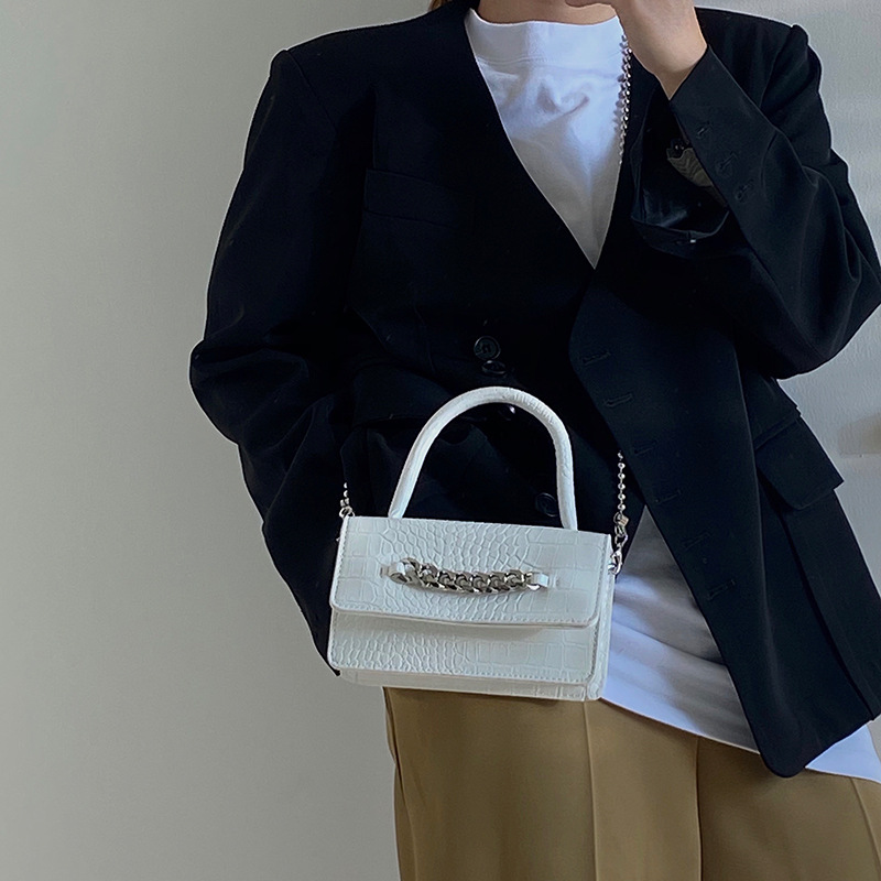 Niche Design Vintage Crocodile Pattern Chain Crossbody Bag 2021 New Distinctive Portable Shoulder Flip Small Square Bag for Women