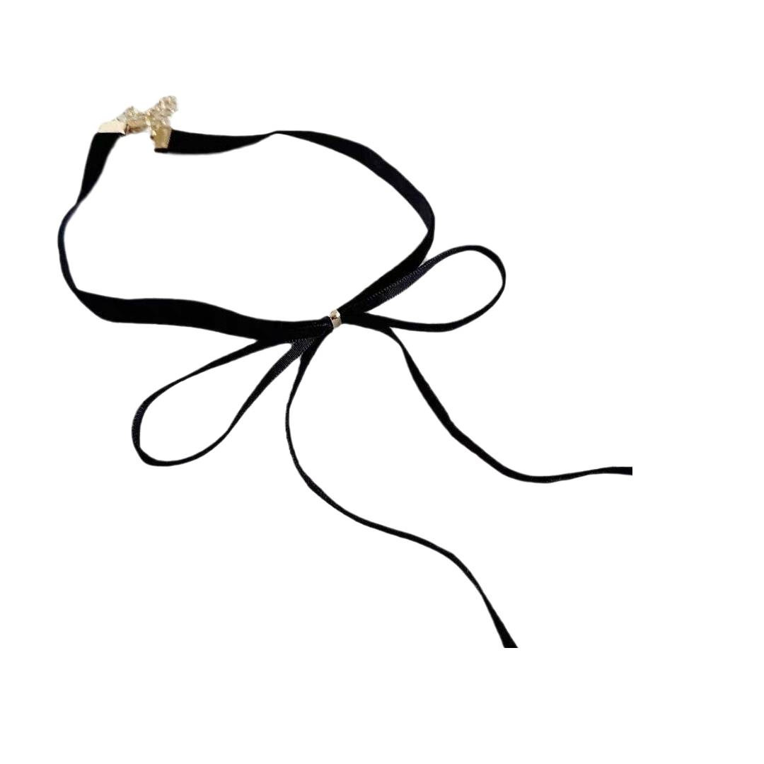 Retro Pure Lust Velvet Bow Choker Clavicle Necklace Female Sexy Simple Versatile Necklace Female Neck Strap