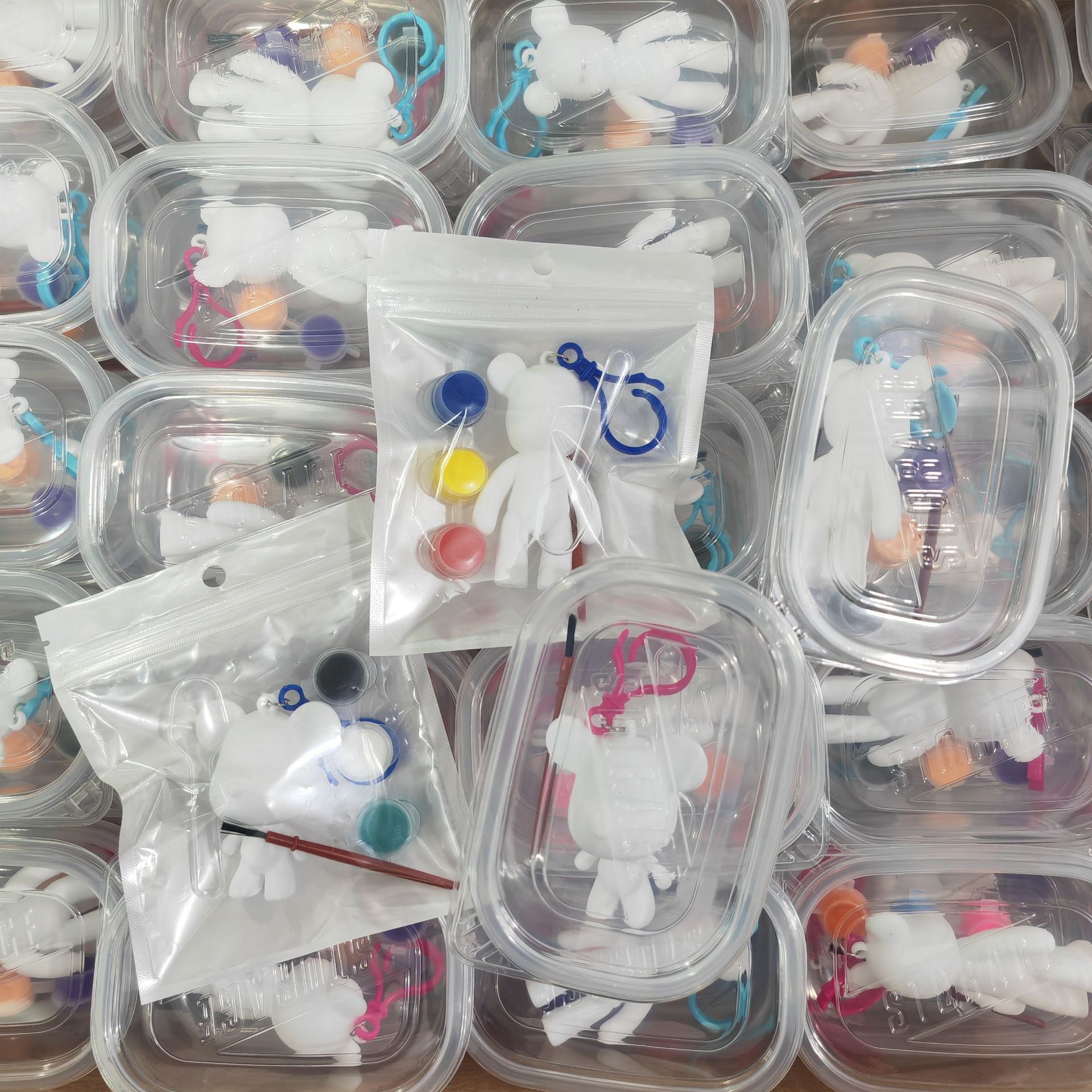 Ключница с медведем в ярких цветах пластиковый ключевой брелок оптовая продажа