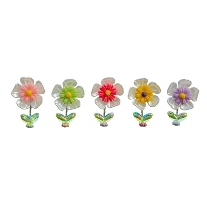 Car decoration 2024 New sunflower car center console internet celebrity shaking head cute small flower car decoration decoration