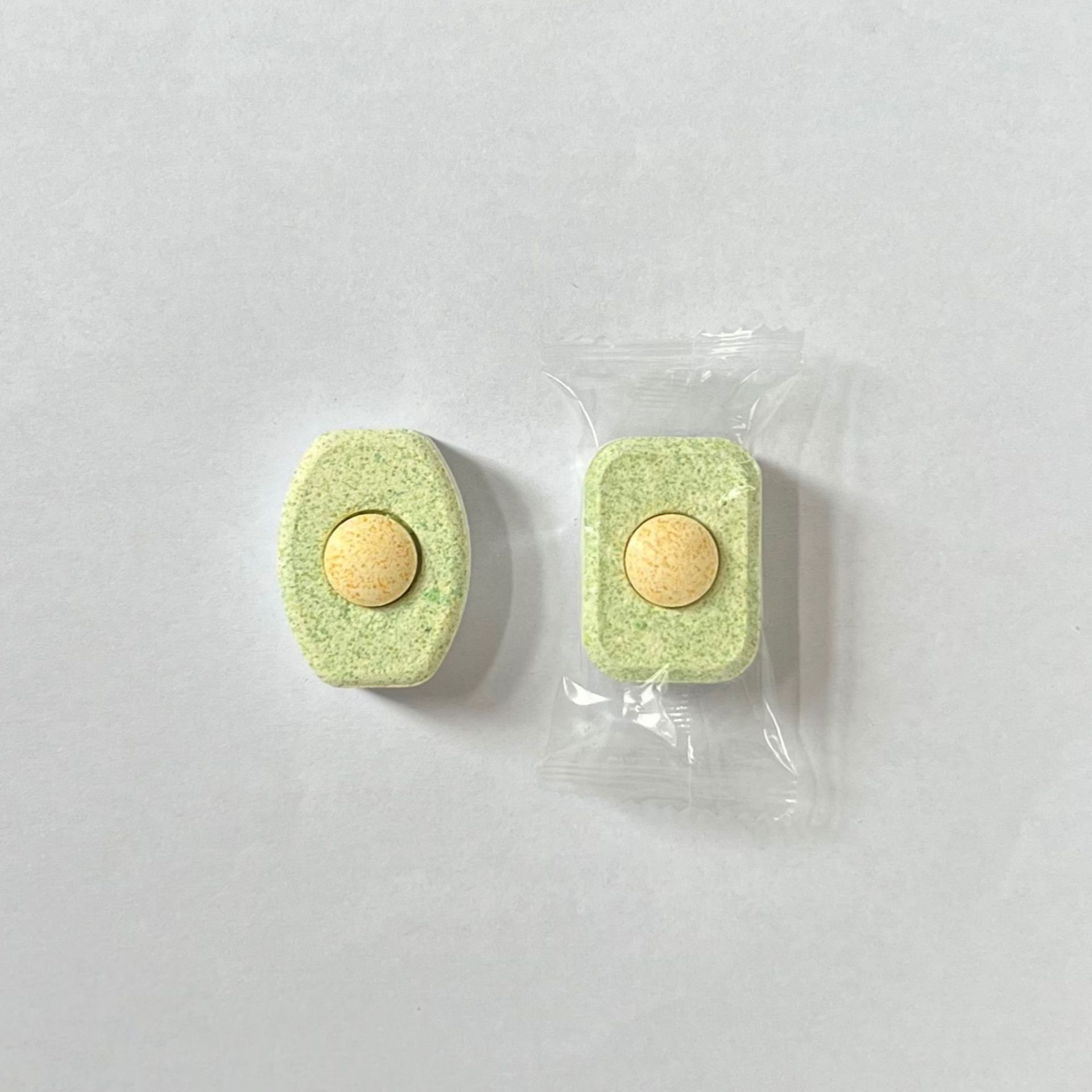 Cross-Border Household Dishwasher Effervescent Tablets to Remove Oil Stains Cleaning Agent with Red Dot Water-Soluble Film Dishwashing Block Manufacturer Ready Stock