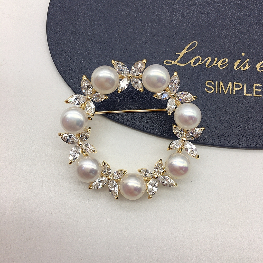 Autumn new Japanese and Korean Net red tremolo big love tian Ran fresh water pearl multi-bead corsage brooch pin scarf buckle
