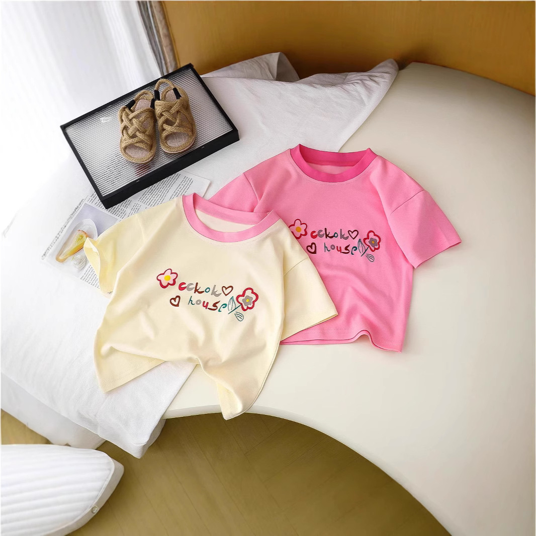 Футболка для девочек с мультяшным принтом 2025 лето новая детская милая футболка с коротким рукавом базовая футболка для малышей