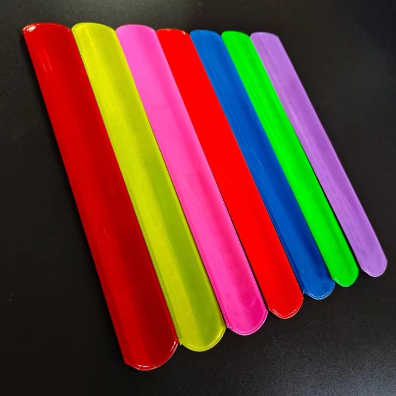 In stock supply reflective snap ring 3 * 22CM outdoor children's bracelet safety warning reflective snap bracelet
