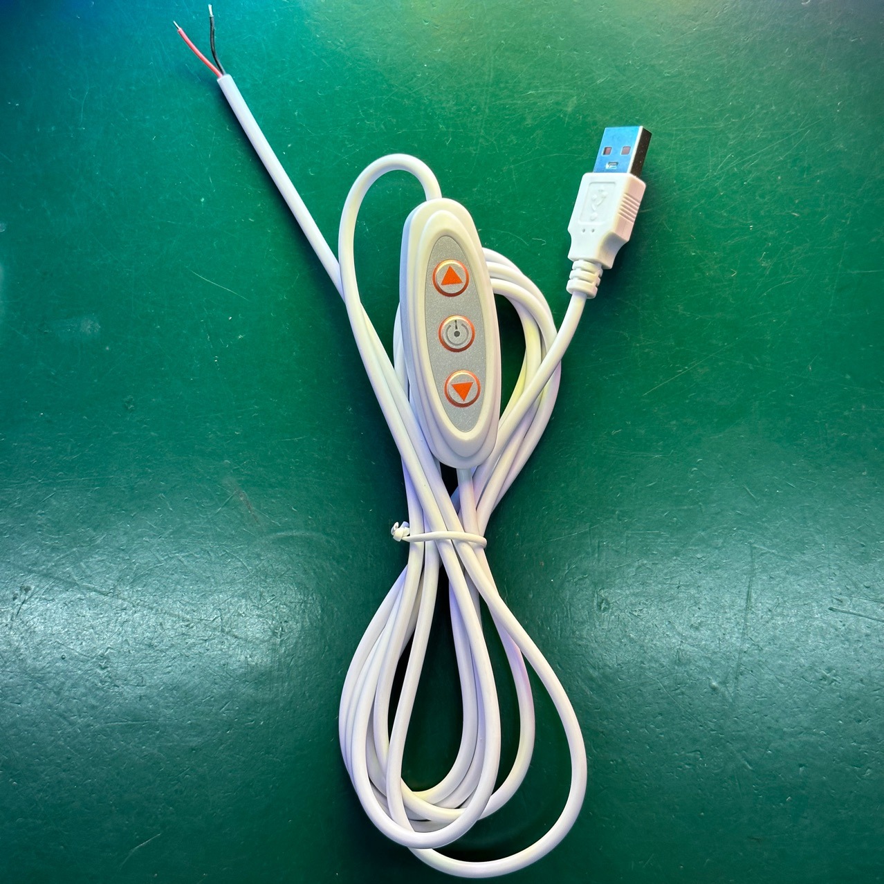 Three-button controller 5V12V10 block stepless dimming switch line neon light switch monochrome LED lamp 2 M 3A