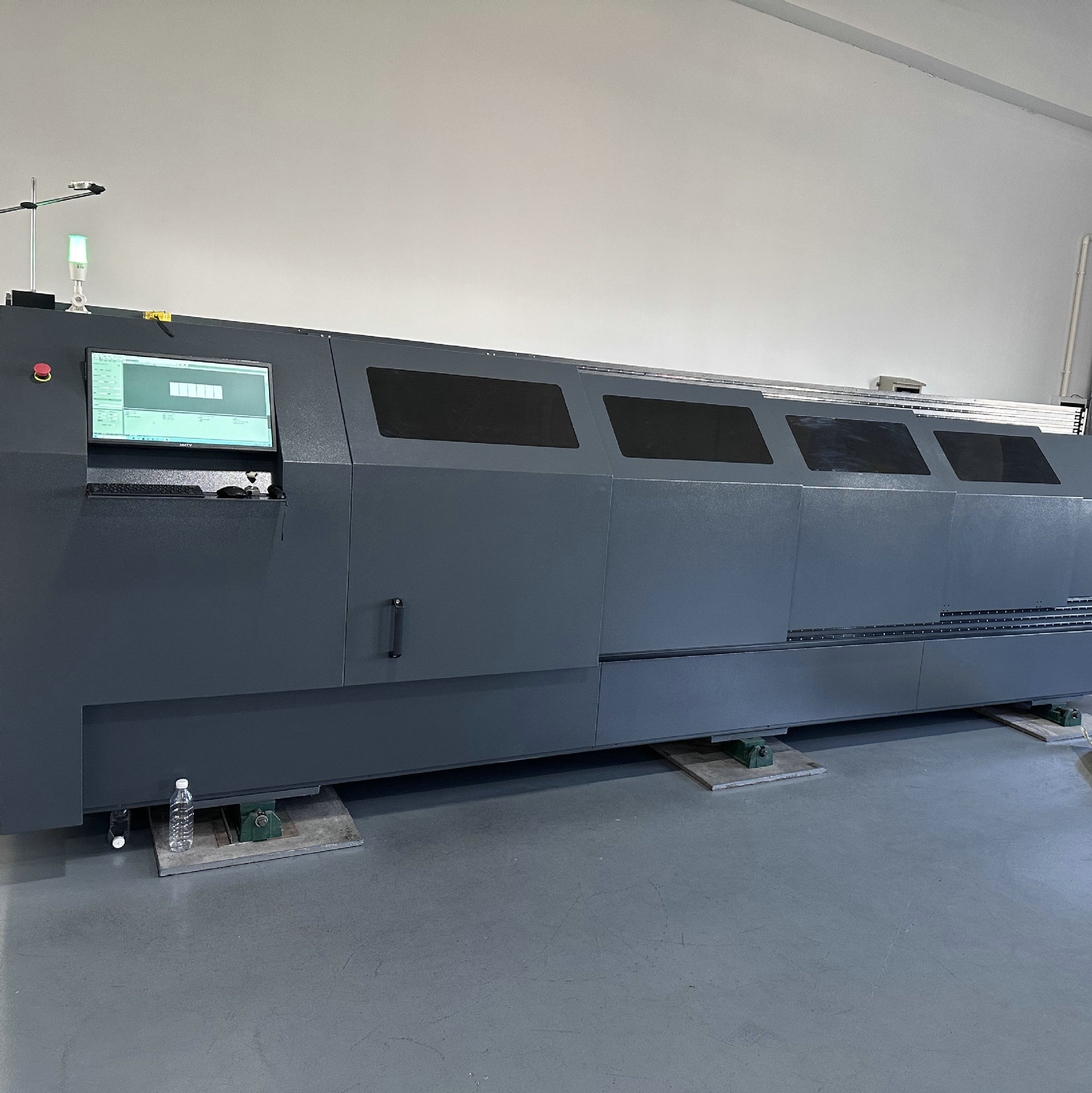 Hangzhou manufacturers high-power direct engraving machine laser engraving high-definition printing plate-making machine automatic single-platform direct engraving machine