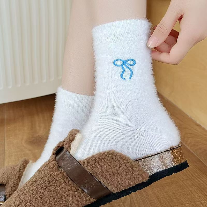 Zhujie Women's Mid-Calf Socks Autumn and Winter New White Versatile Trendy Mink Velvet Warm Women's Socks with Extra Fleece and Thickened Trendy