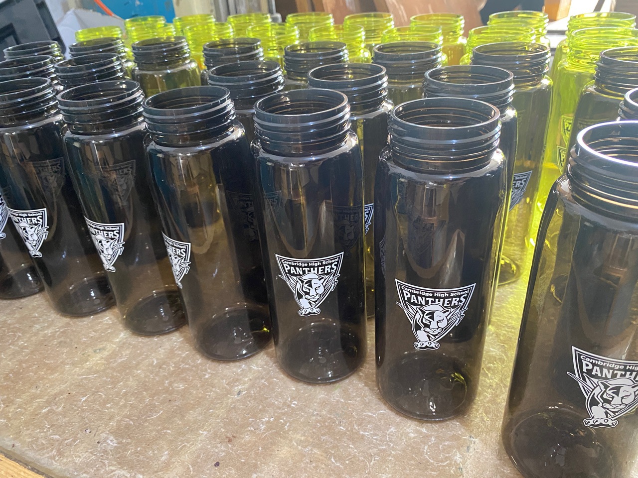 Yiwu silk screen processing multi-color printing design logo processing silk screen color number is not limited