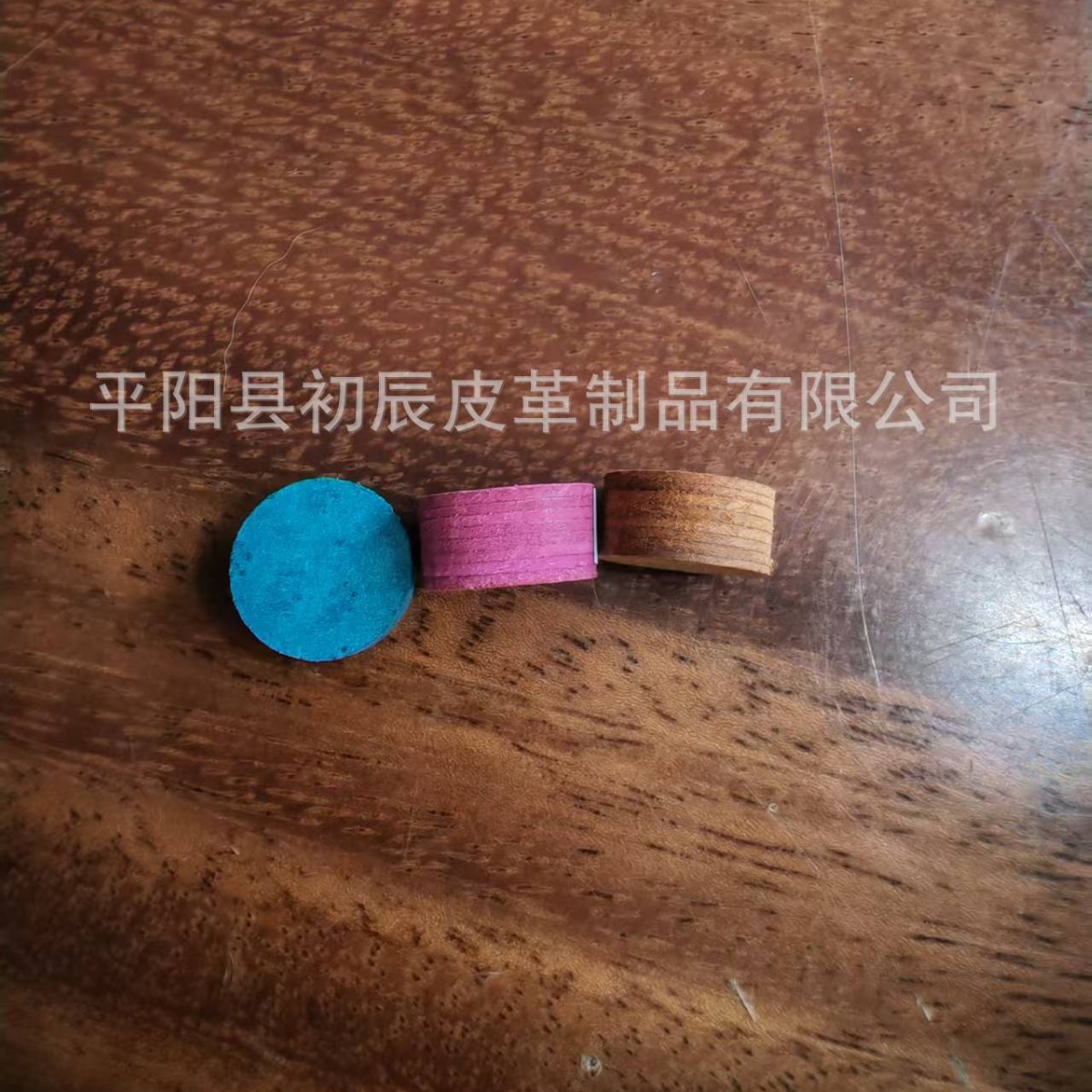 Factory direct selling pig leather fabric can be used to make billiards leather head gun head clothing shoes luggage leather